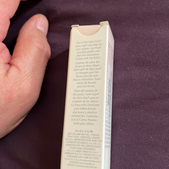Mary Kay Satin Lip Mask - Picture 4 of 7